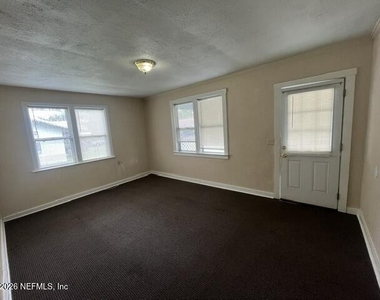 3835 Reid Street - Photo Thumbnail 3