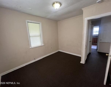 3835 Reid Street - Photo Thumbnail 5