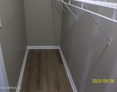 11742 Beardgrass Way - Photo Thumbnail 9