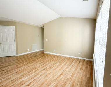 1303 N Red Oak Circle - Photo Thumbnail 5