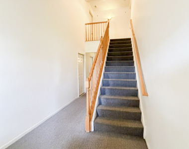 1303 N Red Oak Circle - Photo Thumbnail 1