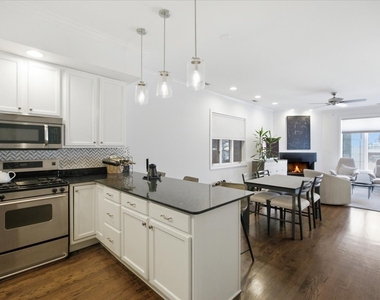 1641 W North Avenue - Photo Thumbnail 4