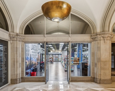 680 N Lake Shore Drive - Photo Thumbnail 13