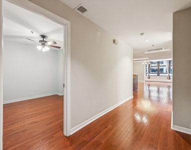 680 N Lake Shore Drive - Photo Thumbnail 1