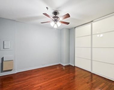 680 N Lake Shore Drive - Photo Thumbnail 8