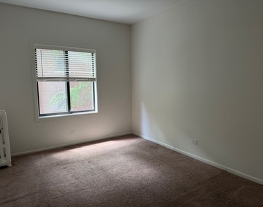 804 W Lakeside Place - Photo Thumbnail 6