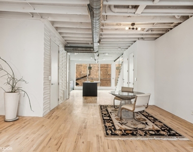 2156 W Hubbard Street - Photo Thumbnail 14