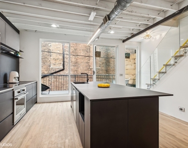 2156 W Hubbard Street - Photo Thumbnail 5