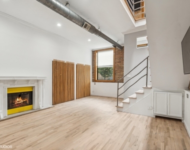2156 W Hubbard Street - Photo Thumbnail 20