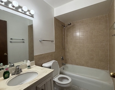 4549 Forest Avenue - Photo Thumbnail 7
