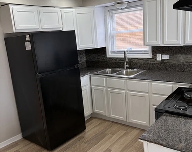 11545 S Loomis Street - Photo Thumbnail 3