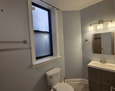 517 E 46th Place - Photo Thumbnail 11