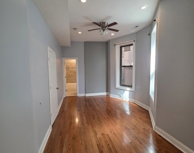 517 E 46th Place - Photo Thumbnail 14