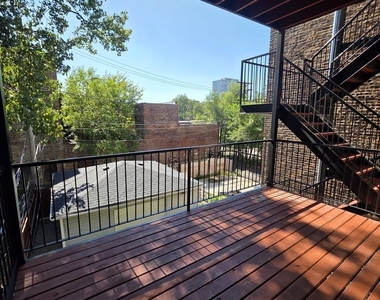 517 E 46th Place - Photo Thumbnail 21