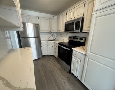 4800 S Chicago Beach Drive - Photo Thumbnail 3