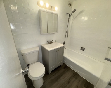 4800 S Chicago Beach Drive - Photo Thumbnail 10