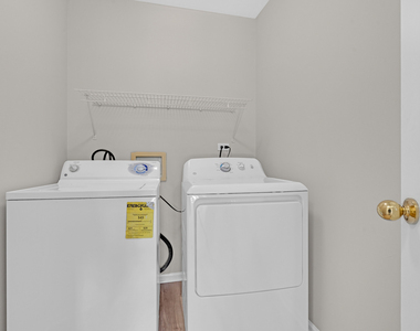 1530 E Chivalry Court - Photo Thumbnail 17