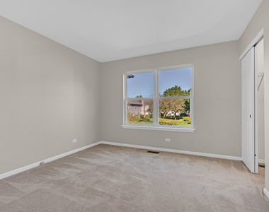 1530 E Chivalry Court - Photo Thumbnail 14