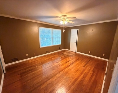 2878 Pine Valley Circle - Photo Thumbnail 12