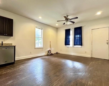 1276 Hill Street Se - Photo Thumbnail 2