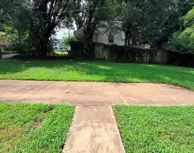 2811 Glenwood Avenue Se - Photo Thumbnail 14