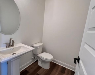 1335 Shree Drive - Photo Thumbnail 9