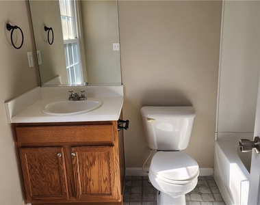 606 Market Place Lane - Photo Thumbnail 18
