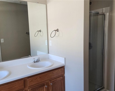 606 Market Place Lane - Photo Thumbnail 14