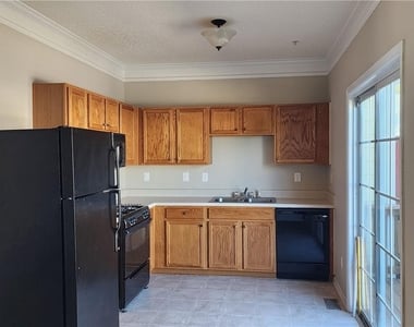 606 Market Place Lane - Photo Thumbnail 6