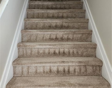 606 Market Place Lane - Photo Thumbnail 11