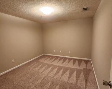 606 Market Place Lane - Photo Thumbnail 19