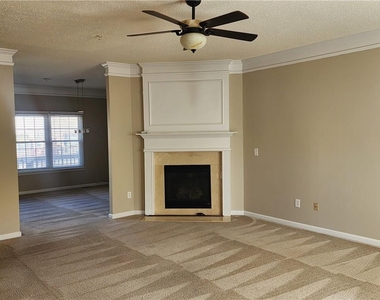 606 Market Place Lane - Photo Thumbnail 3