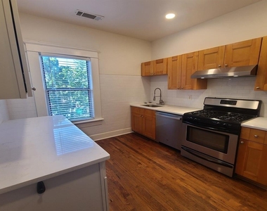 39 Howard Street Ne - Photo Thumbnail 7