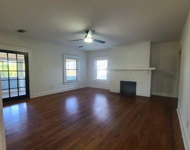39 Howard Street Ne - Photo Thumbnail 3