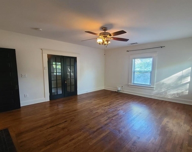 39 Howard Street Ne - Photo Thumbnail 16