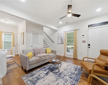 1806 Charleston Avenue Se - Photo Thumbnail 9