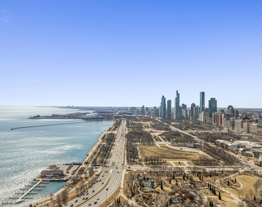 360 E Randolph Street - Photo Thumbnail 7