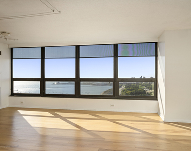 360 E Randolph Street - Photo Thumbnail 11