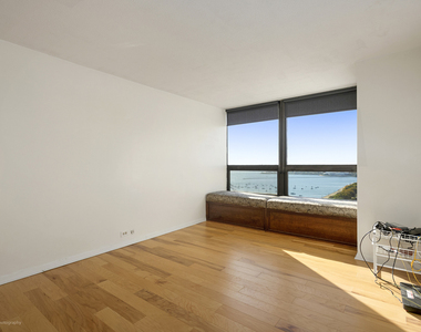 360 E Randolph Street - Photo Thumbnail 22