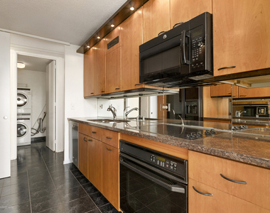 360 E Randolph Street - Photo Thumbnail 19