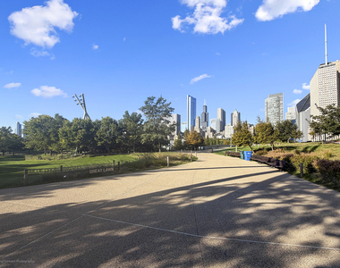 360 E Randolph Street - Photo Thumbnail 39