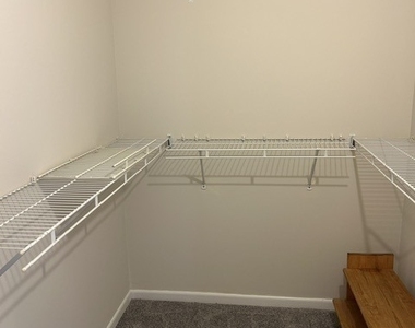 511 Aurora Avenue - Photo Thumbnail 9