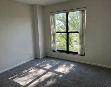 511 Aurora Avenue - Photo Thumbnail 12