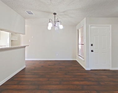 11210 Camphorwood Drive - Photo Thumbnail 6