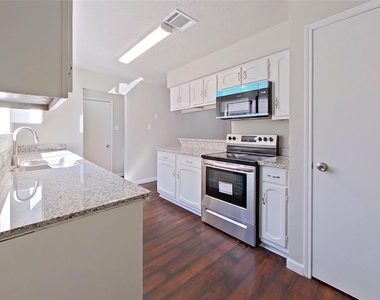 11210 Camphorwood Drive - Photo Thumbnail 8