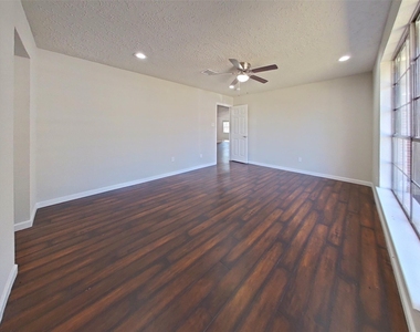 11210 Camphorwood Drive - Photo Thumbnail 12