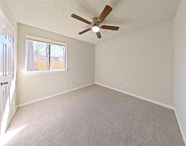 11210 Camphorwood Drive - Photo Thumbnail 18