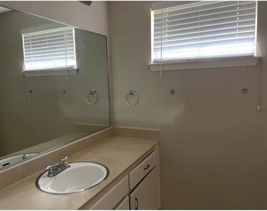 10734 Braewick Drive - Photo Thumbnail 11