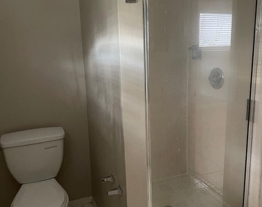 10734 Braewick Drive - Photo Thumbnail 12