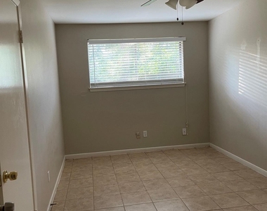10734 Braewick Drive - Photo Thumbnail 10